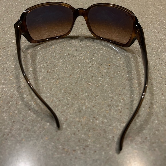 Ray-Ban 4068 tortoise shell sunglasses - Picture 8 of 14